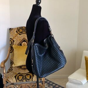 Like new shoulder bag